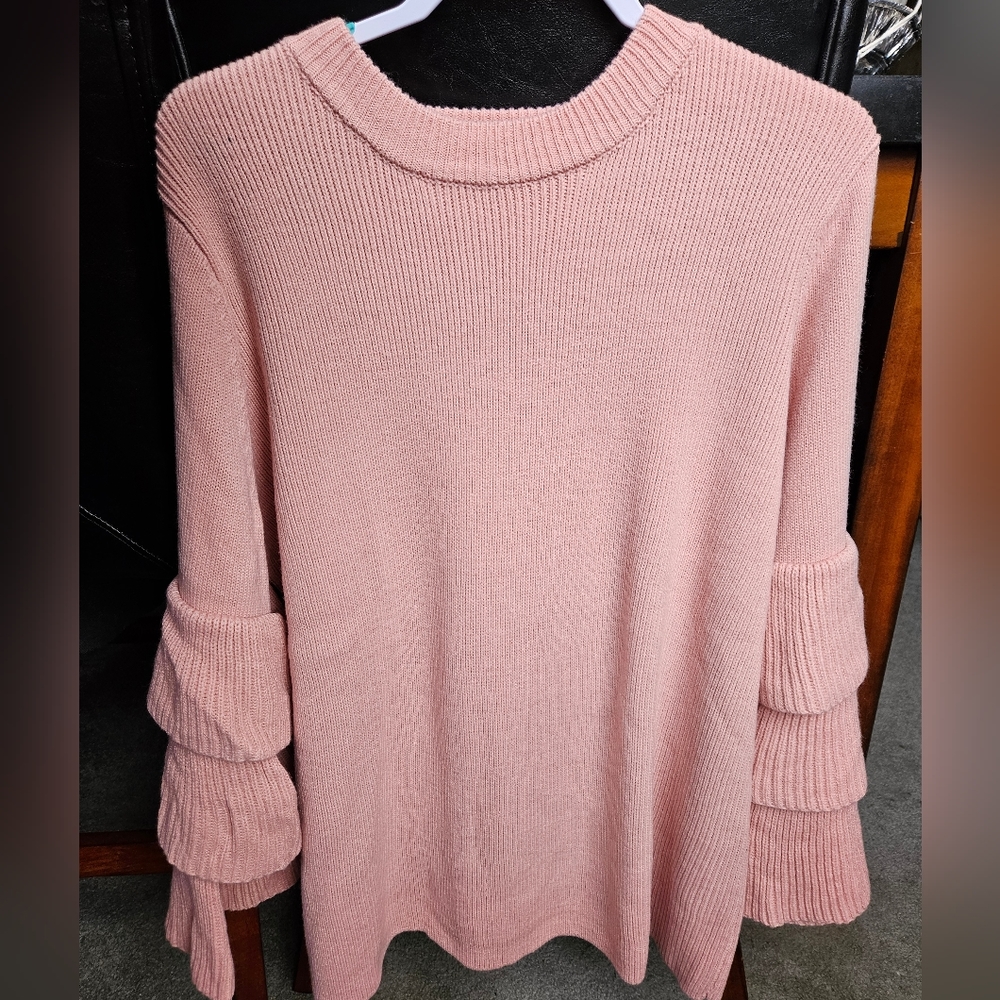 Sweater - Ruffled sleeves size L/18-20
